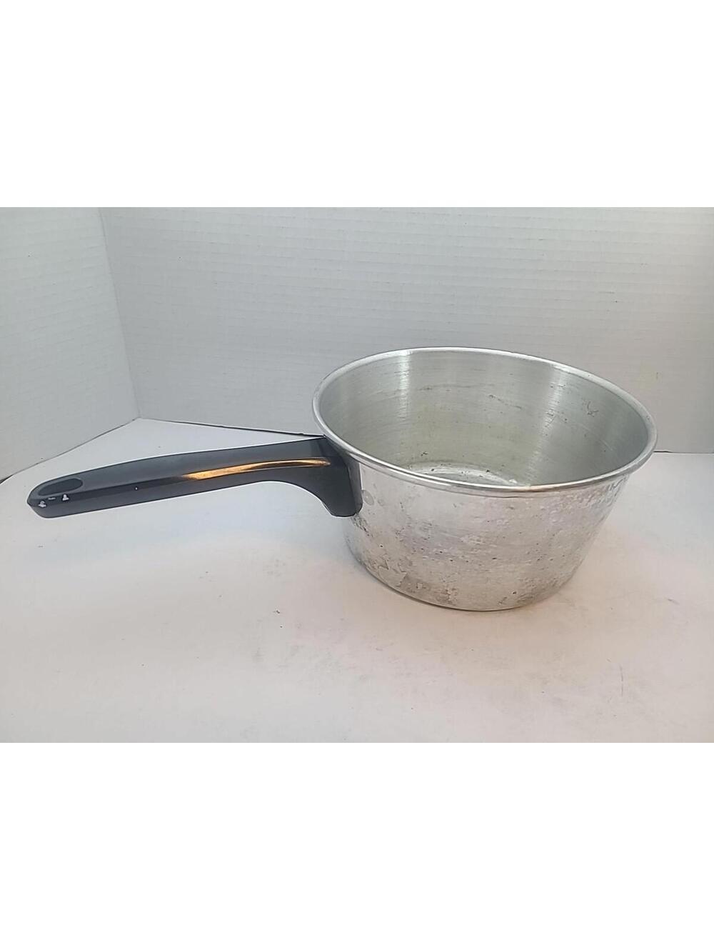 Mirro Vintage Aluminum Saucepan W/ Black Handle Manitowoc WI 7.5 Inch Diameter